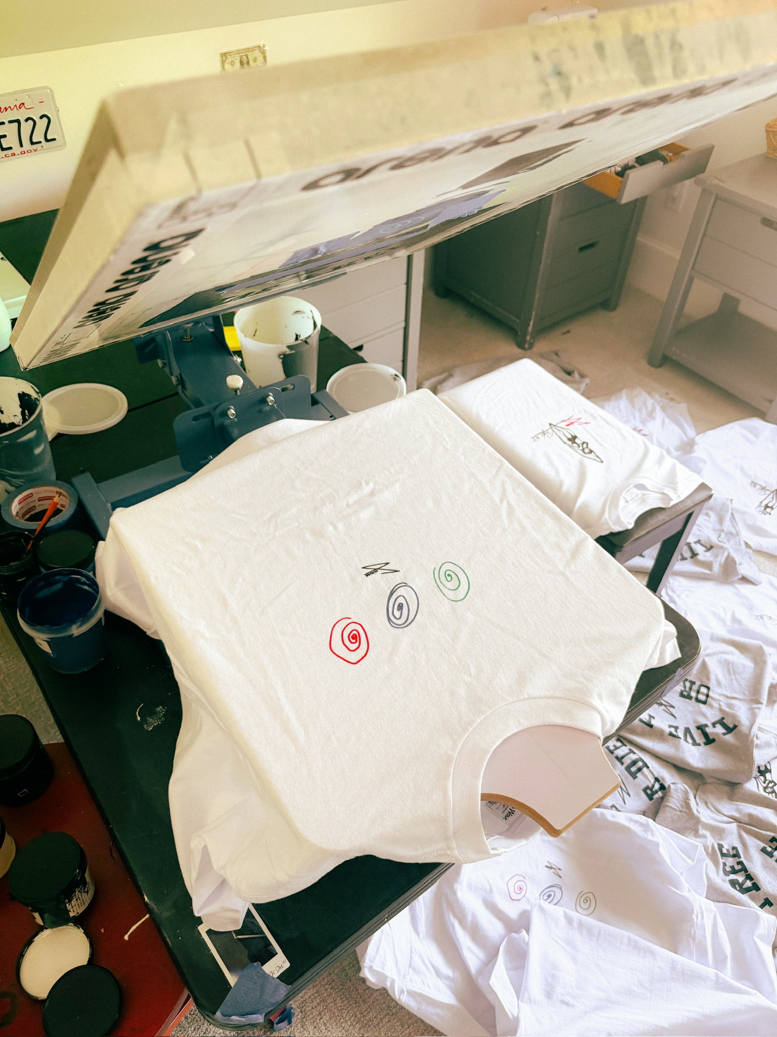 SWIRL TEE